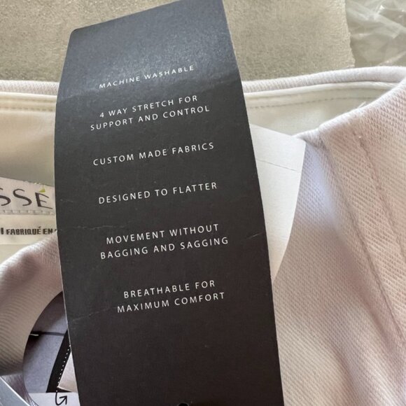 Lyssé Pull-on White Denim Stretchy Jeans Size M - NEW WITH TAGS - Picture 11 of 11
